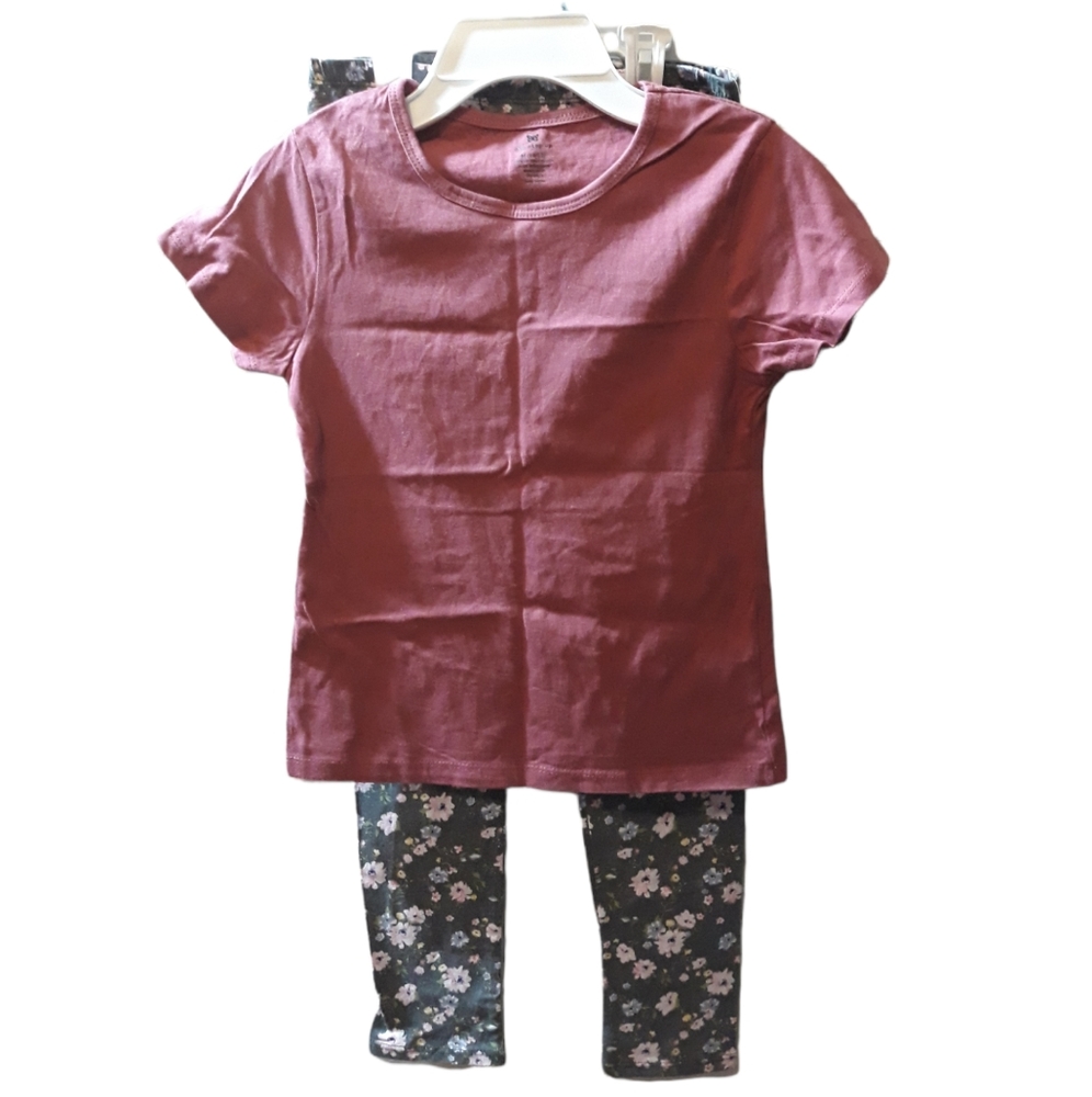 NWT one step up little girl outfit. Size 10/12 M.